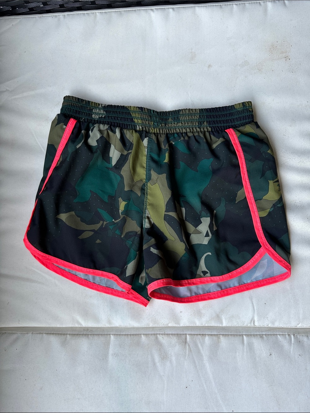 Old‎ Navy Green Camo Shorts with Pink Trim